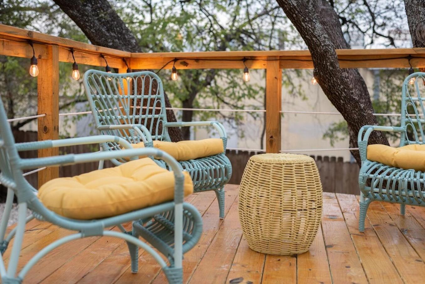 Luxurious Home With Hot Tub & Tree Deck By 6Flags ซานอันโตนิโอ ภายนอก รูปภาพ